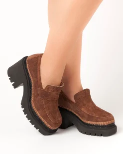 Vidorreta Outlet|Mocasín de tacón en cavallo cuero oscuro Panteta